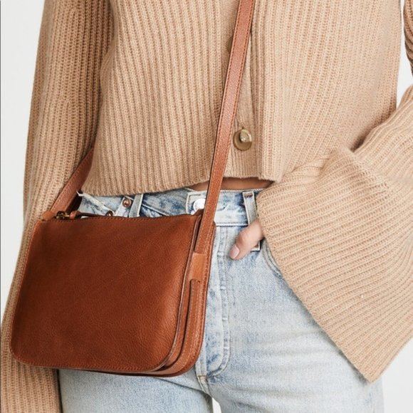 Madewell Handbags - Madewell The Simple Crossbody Bag